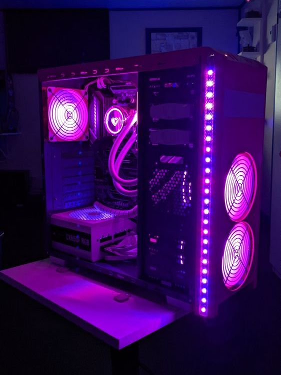 Ordinateur monté par Québec-Hitech : Pink Lady
